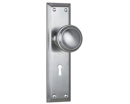 Milton knob on lever lock plate set - Satin Chrome