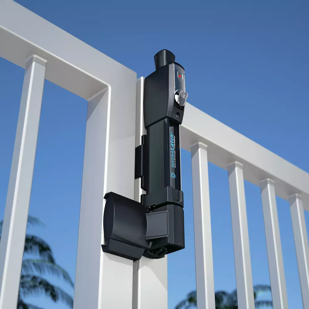 316mm Vertical Pull Magnalatch - BLK 316mm Vertical Pull Magnalatch - BLK