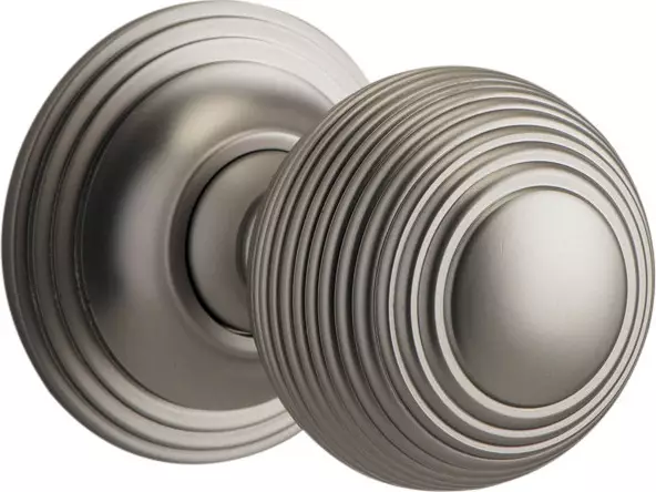 Guildford Knob - Round Rose Sets Guildford Knob - Round Rose Sets