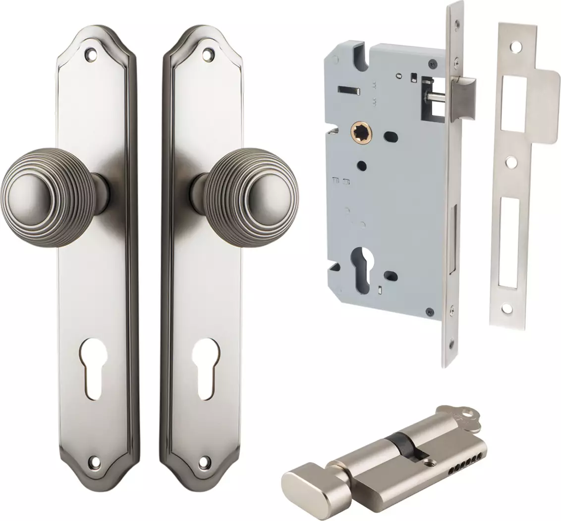 Guildford Knob - Shouldered Entrance Set - Key / Turn - SN